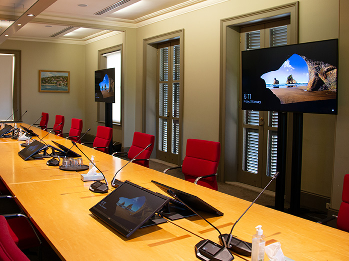 council-meeting-rooms-av-installations-lifelikegroup