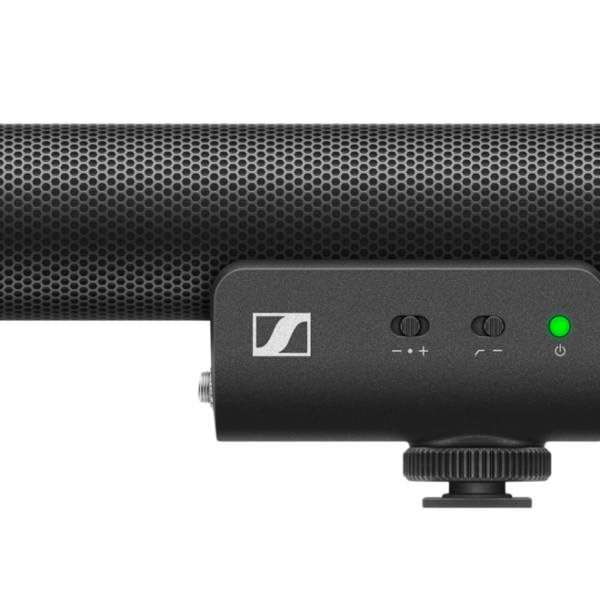 Highly directional on-camera shotgun microphone