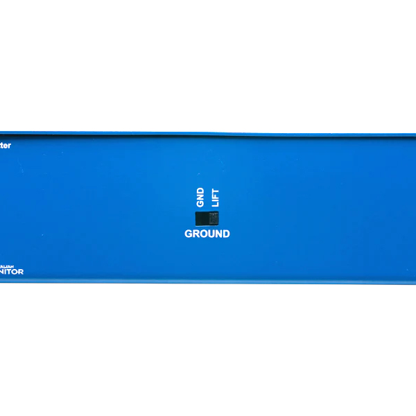 Line level splitter with balanced XLR line level input